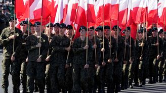 Největší vojenská přehlídka v historii Polska. Varšava ve volebním roce mohutně posiluje armádu