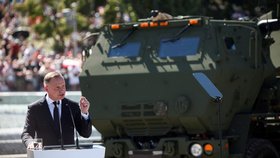 Polský prezident Andrzej Duda na vojenské přehlídce ke Dni polské armády (15. 8. 2023)