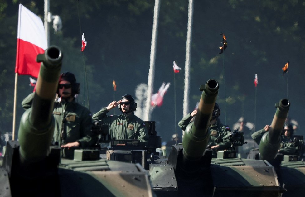 Vojenská přehlídka u příležitosti Dne polské armády (15.8.2023).