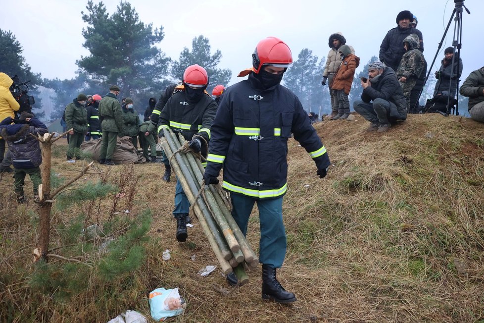 Migranti z Blízkého východu na polsko-běloruské hranici (14. 11. 2021)