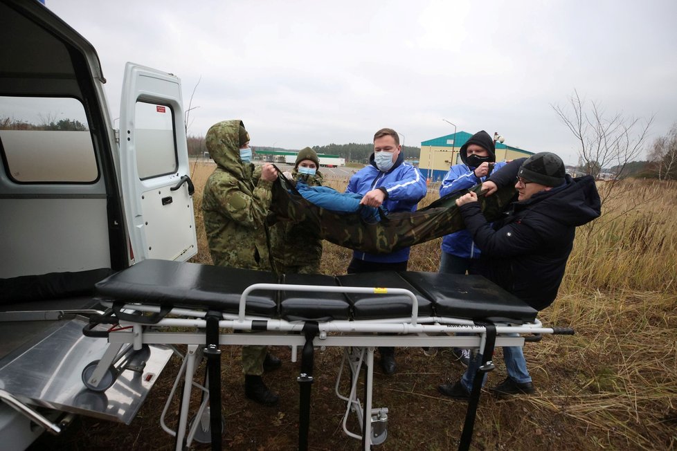 Migranti z Blízkého východu na polsko-běloruské hranici (14. 11. 2021)