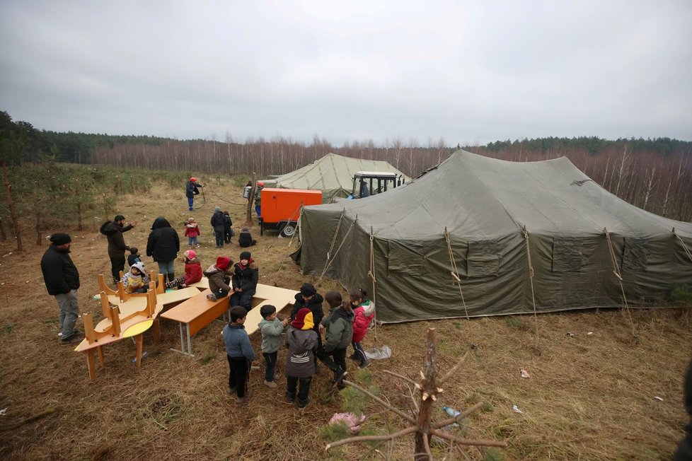 Migranti z Blízkého východu na polsko-běloruské hranici (14. 11. 2021)