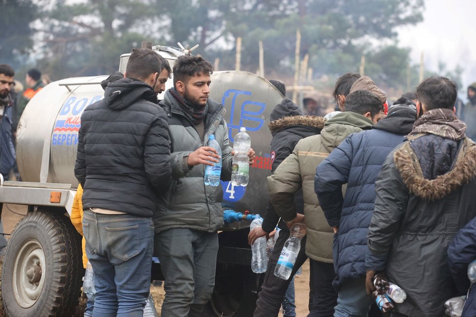 Migranti z Blízkého východu na polsko-běloruské hranici (14. 11. 2021)