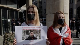 Protesty ve Varšavě: Proti věznění novinářů v Bělorusku a Lukašenkovu režimu