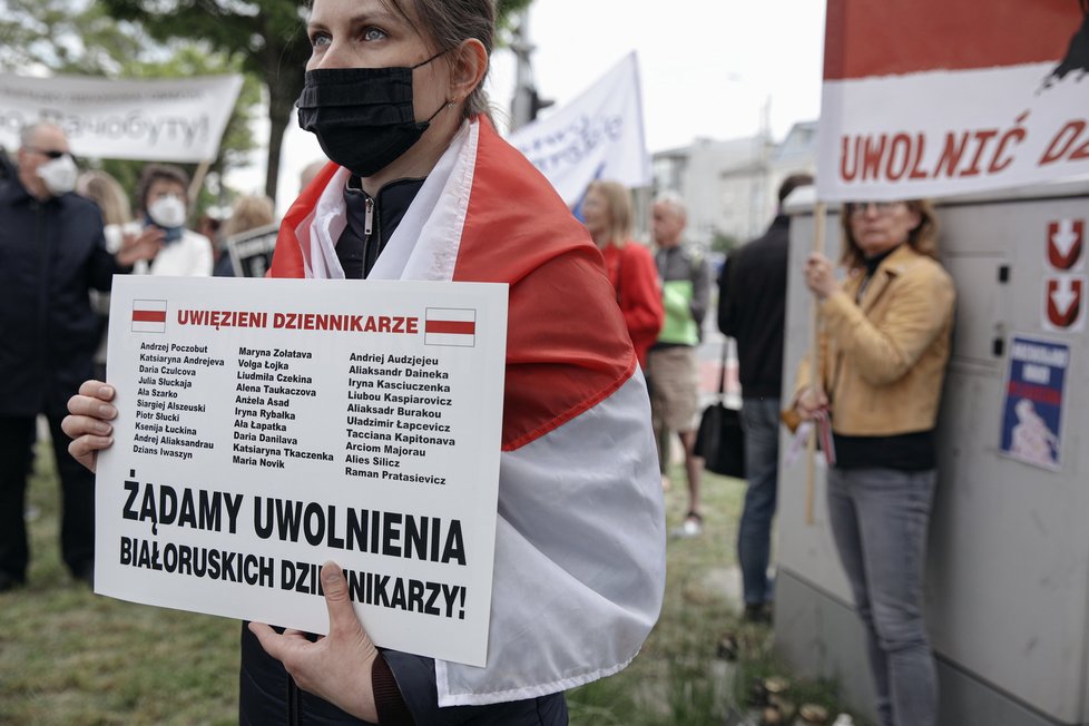 Protesty ve Varšavě: Proti věznění novinářů v Bělorusku a Lukašenkovu režimu