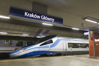 Polská železnice čelí obřím výpadkům, doprava kolabuje. Šlo o kyberútok z východu?