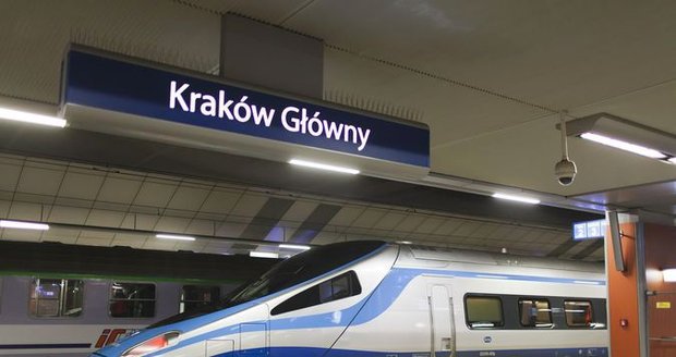 Polská železnice čelí obřím výpadkům, doprava kolabuje. Šlo o kyberútok z východu?