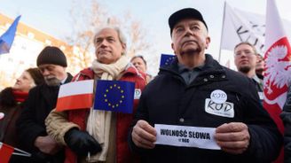 „Liberální prasata“ a „africké hyeny“. V EU bublá občanská válka Východ-Západ