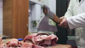 Slovensko dovezlo až 600 kilogramů masa z jatek v Polsku, kde se porážely nemocné krávy.