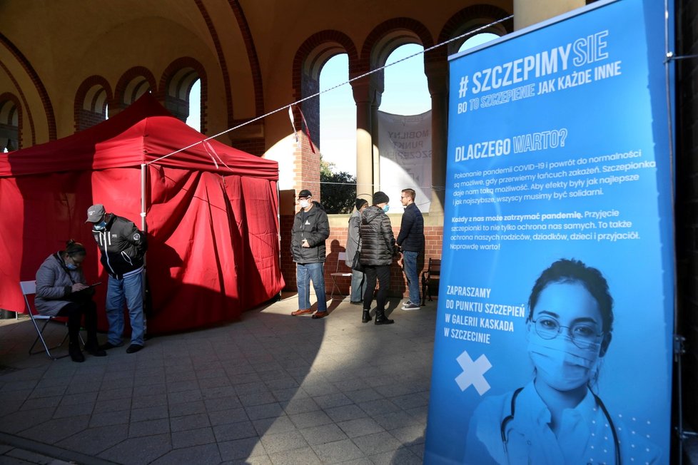 Nakažených covidem v Polsku rychle přibývá