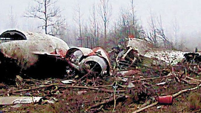 Trup stroja: Tupolev sa po dopade na zem rozlomil na niekoľko kusov.