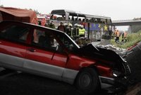 Nehoda polského autobusu: Může za ni policistka?!