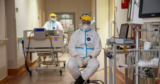 Evropa jako první překročila hranici milionu obětí koronaviru. Česko je nejhorší v regionu