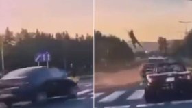 Mladý řidič srazil muže na přechodu v rychlosti 120 km/h, byl na místě mrtvý.