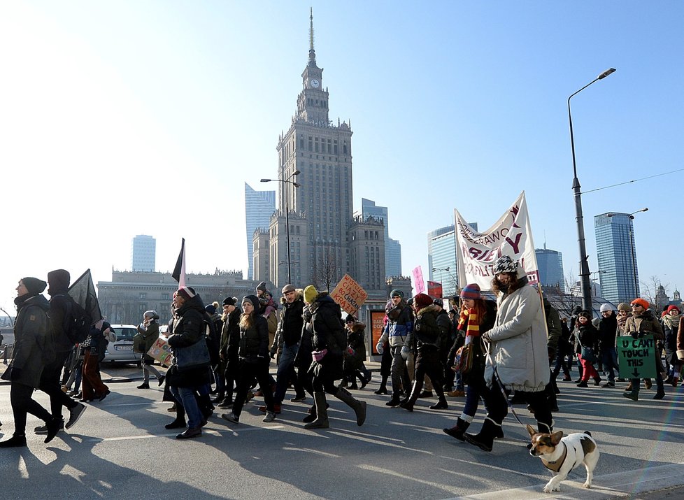 Feministky si na demonstraci braly celé rodiny.