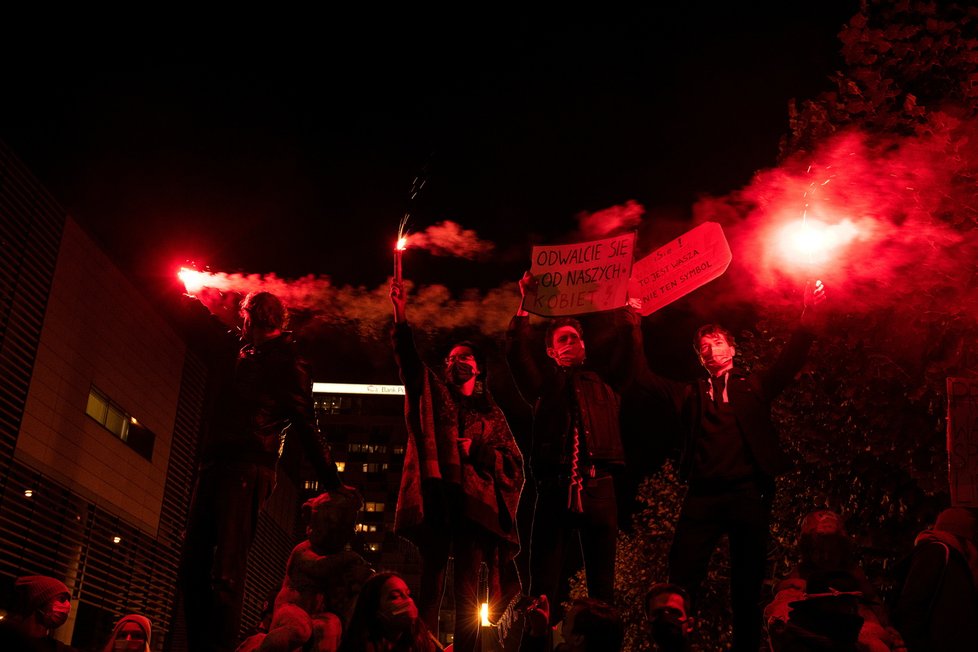 Protesty proti zostření protipotratového zákona v Polsku