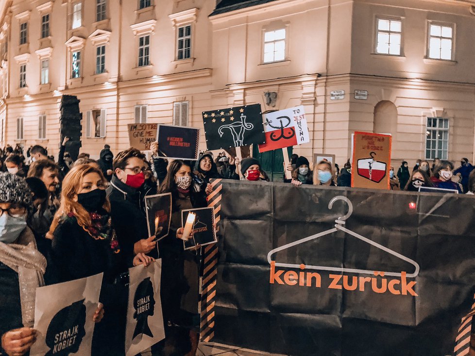 Protesty proti zostření protipotratového zákona v Polsku.