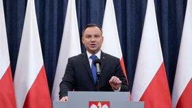 Polský prezident Andrzej Duda dnes oznámil, že podepíše zákon, který hrozí až tříletým vězením za připisování odpovědnosti polskému národu či státu za vyvražďování Židů a další zločiny, spáchané za druhé světové války německými nacisty