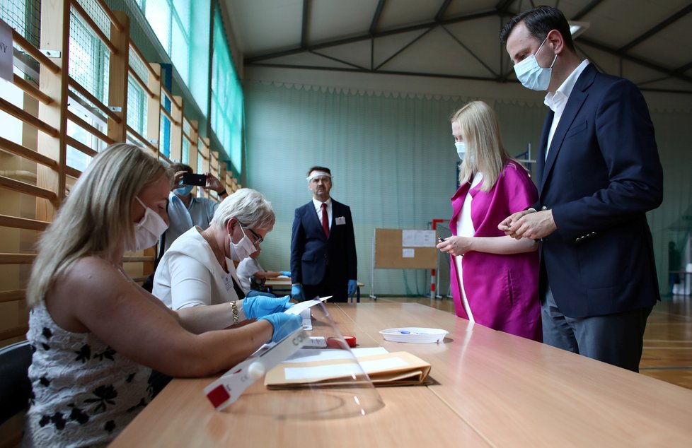 Polsko si volilo nového prezidenta. (28.6.2020)