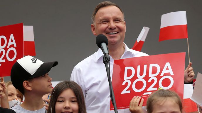 Prezidentské volby v Polsku: Adrzej Duda obhajuje svůj post