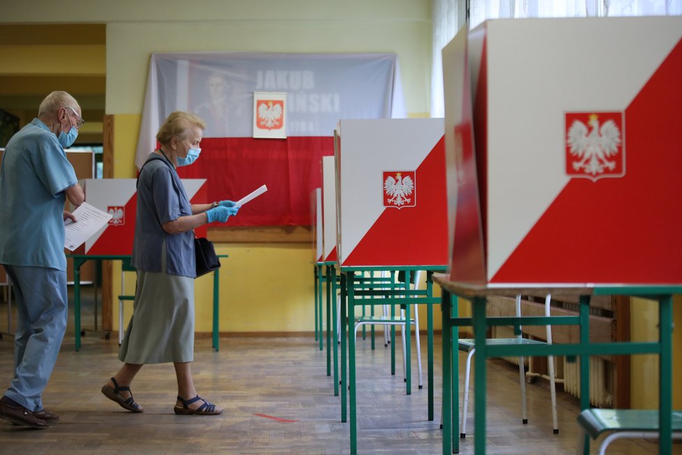 Polsko si volí nového prezidenta, volby doprovází hygienická opatření. (28.6.2020)
