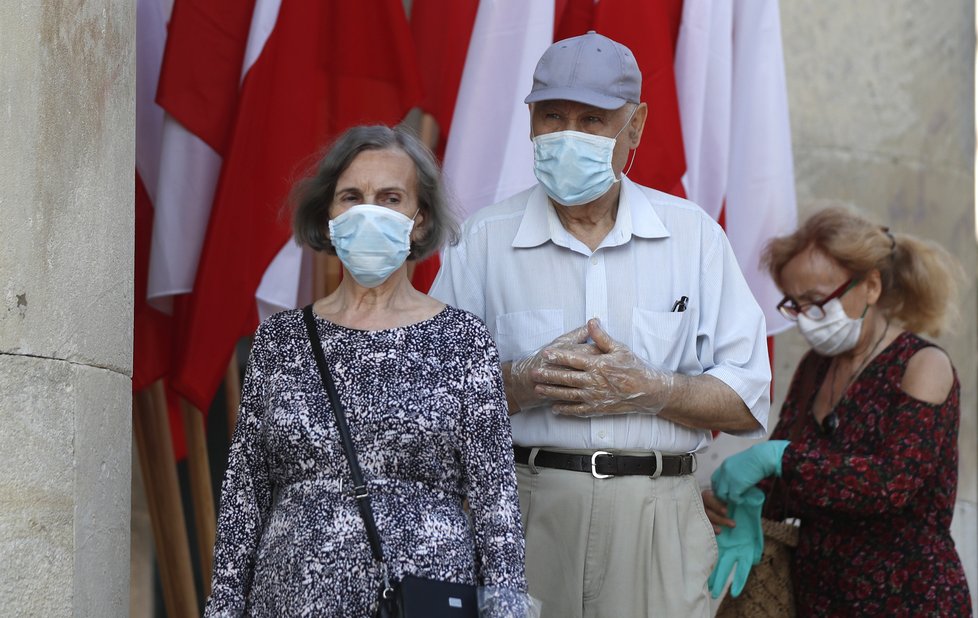 Polsko si volí nového prezidenta, volby doprovází hygienická opatření. (28.6.2020)