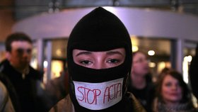 Proti ACTA vystoupili nejen demonstranti, ale i hackeři. Napadli weby Evropského parlamentu i některých členských zemí, Mj. i web české vlády