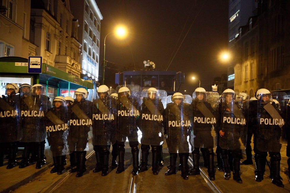 Kvůli polským protestům proti ACTA musela do ulic vytáhnout i polská policie