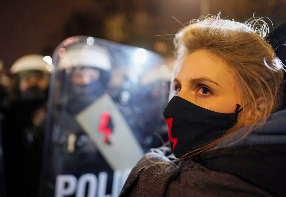 Protesty proti zostření protipotratového zákona v Polsku.