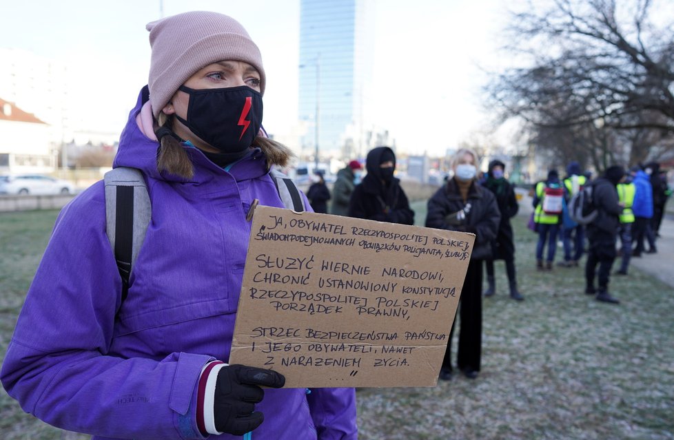 Protesty proti zostření protipotratového zákona v Polsku