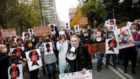 Protesty proti zostření protipotratového zákona v Polsku