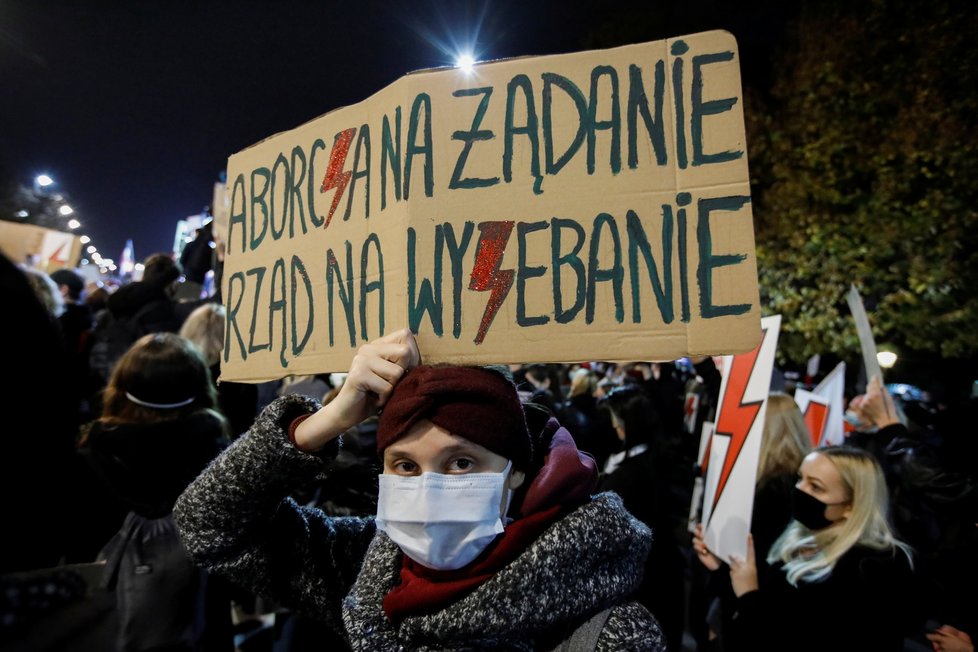 Protesty proti zostření protipotratového zákona v Polsku.