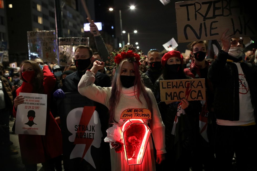 Protesty proti zostření protipotratového zákona v Polsku.