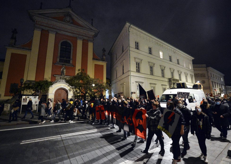 Protesty proti zostření protipotratového zákona v Polsku.