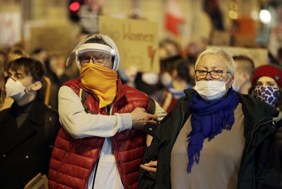 Protesty proti zostření protipotratového zákona v Polsku.