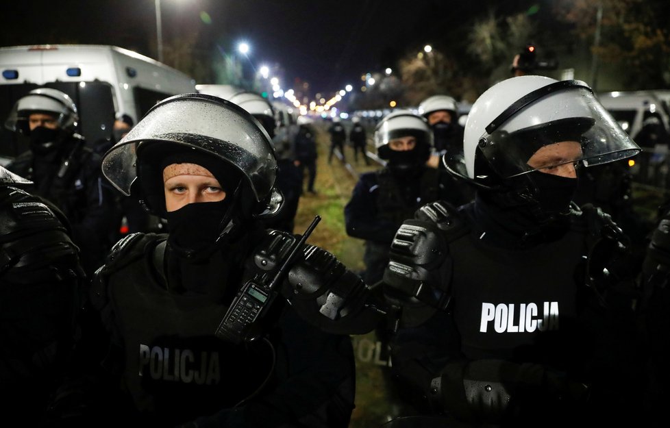 Protesty proti zostření protipotratového zákona v Polsku.