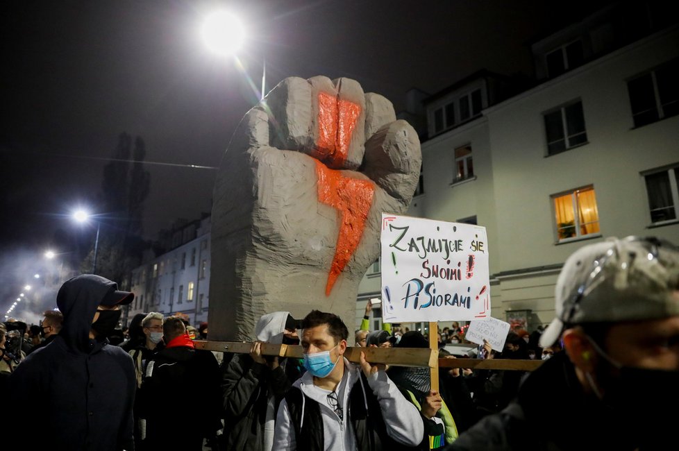 Protesty proti zostření protipotratového zákona v Polsku.