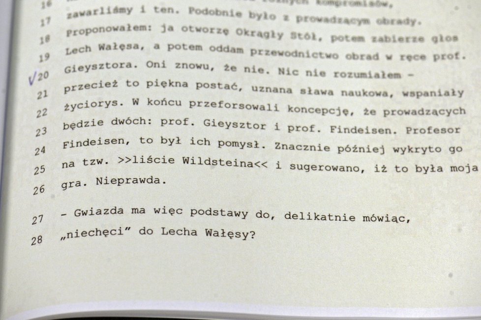 Podle dokumentů měl polský exprezident Lech Walesa donášet na zhruba 20 lidí. Šlo o dělníky připravující stávku.