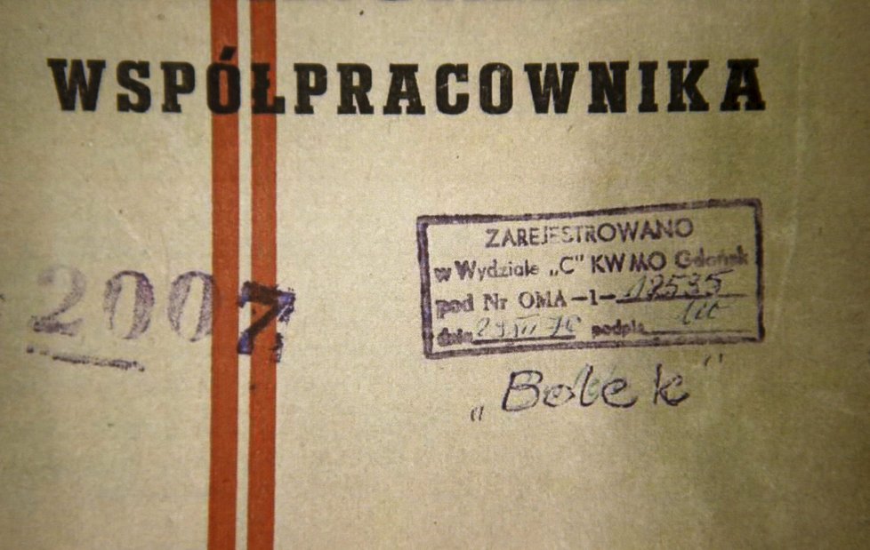 Podle dokumentů měl polský exprezident Lech Walesa donášet na zhruba 20 lidí. Šlo o dělníky připravující stávku.