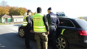 Polsko začne kvůli migraci na hranicích se Slovenskem kontrolovat auta.