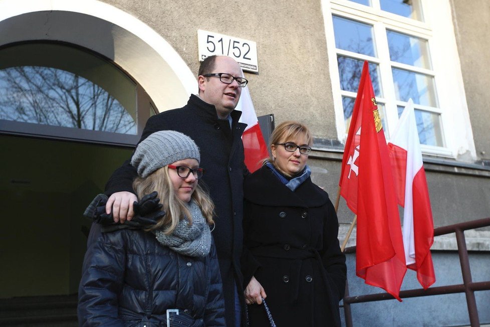 Polský starosta Pawel Adamowicz s rodinou