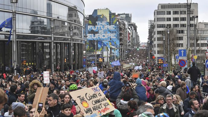 V Bruselu lidé demonstrovali kvůli klimatické konferenci
