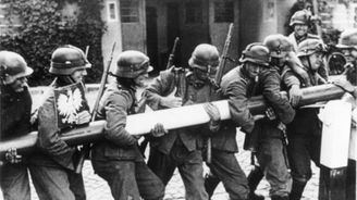 Hra s ohněm: Válečné reparace by mělo platit Německo i Rusko, tvrdí Poláci
