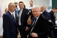 „Podlý cynik.“ Kaczynski pobouřil slovy o nízké porodnosti a mladých ženách pijících alkohol