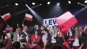 Volby v Polsku ovládla vládnoucí strana Právo a spravedlnost. Dosejmu se vrací Svaz demokratické levice.