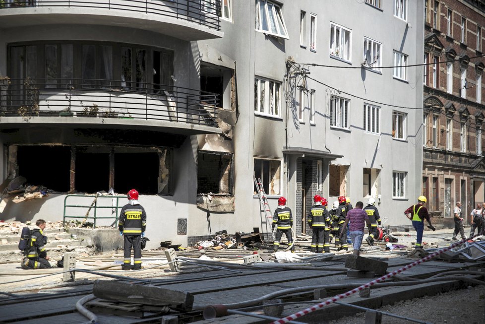 Při výbuchu v jihopolské Bytomi zemřely dvě děti a jejich matka.