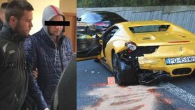 Poláci, kteří při nelegálních závodech luxusních aut za provozu na běžné silnici zabili nevinného, stanuli před soudem.