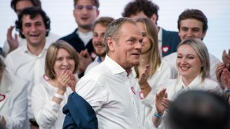 Tusk má nakročeno k návratu do čela Polska. Bude ale muset počkat na selhání pokusu PiS