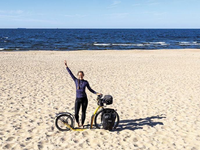 Po 1111 kilometrech jsem konečně dorazila k Baltskému moři. Velkou únavu okamžitě vystřídalo nadšení a euforie. Po 1111 kilometrech jsem konečně dorazila k Baltskému moři. Velkou únavu okamžitě vystřídalo nadšení a euforie.