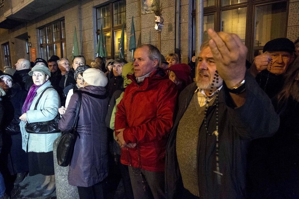 Protest proti divadelní hře